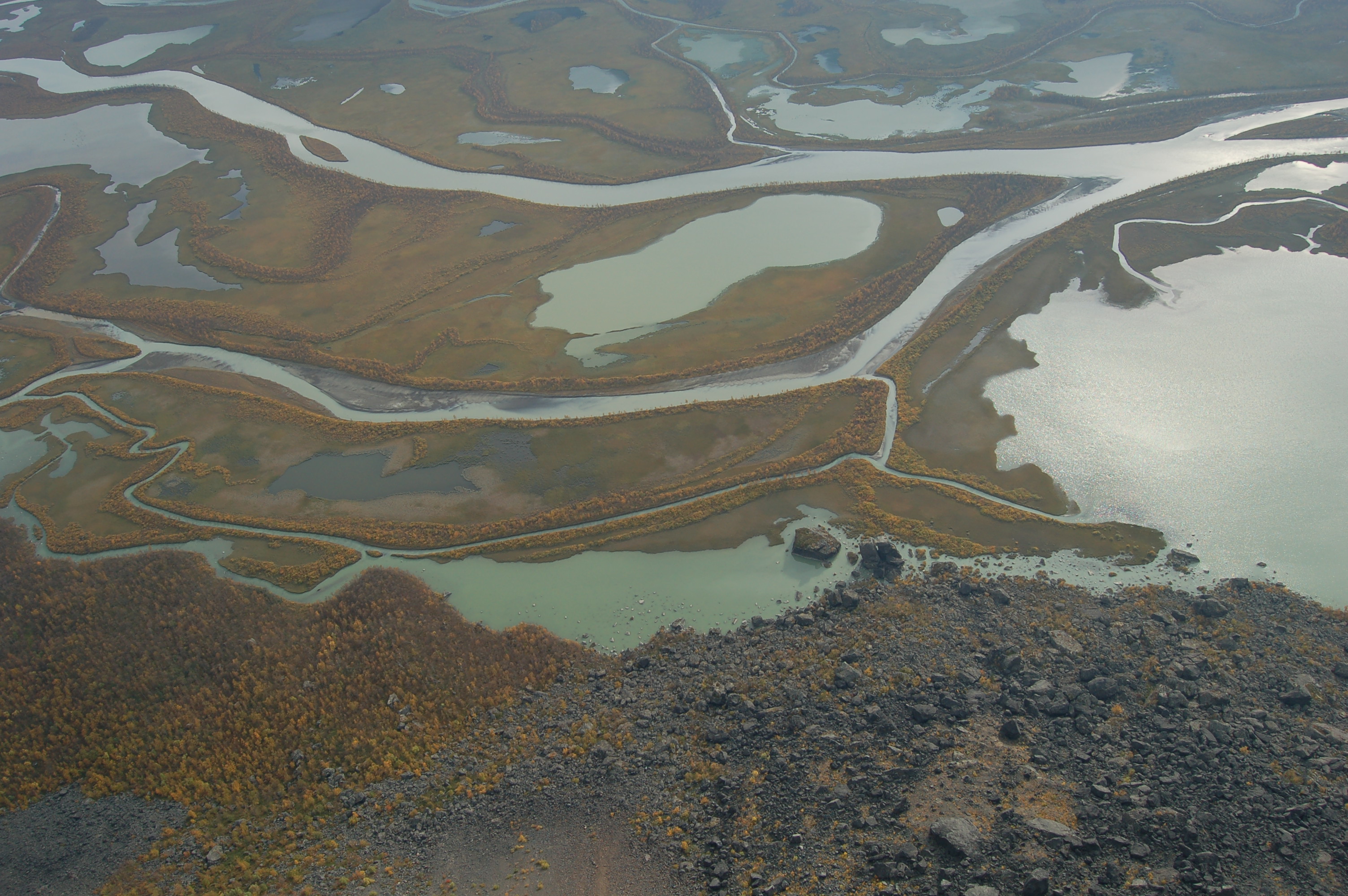 Laidaure delta seen from above up on the summit of Skierffe