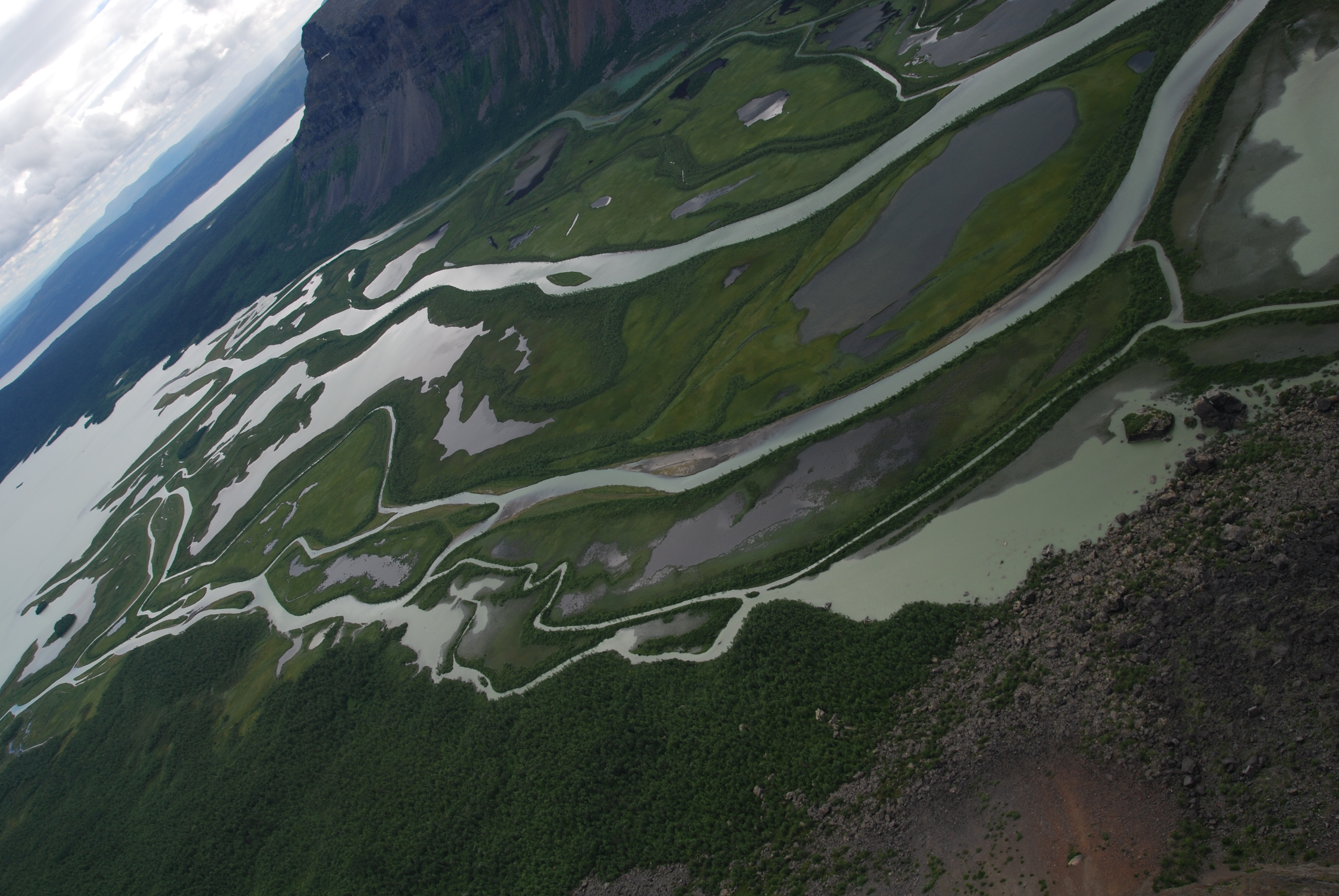 Laidaure delta seen from above up on the summit of Skierffe