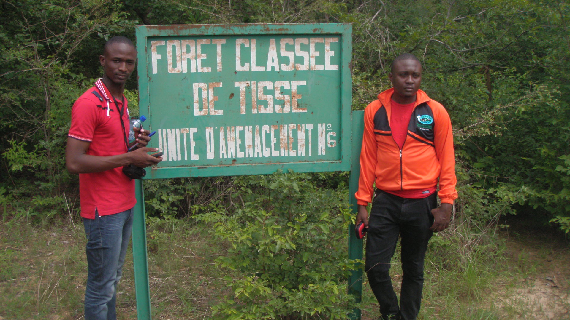 Photo 10: Panneau de signalisation de la Forêt classée de Tissé, une des 9 forêts classées comprises dans les limites du site Ramsar 