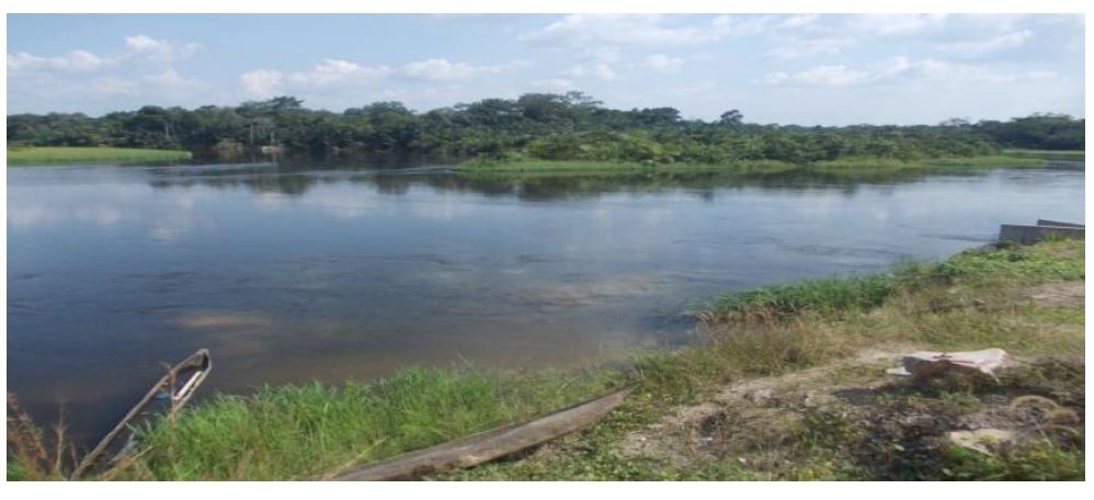 Confluence des rivières Lékéti et Dziélé au port de Lékéti